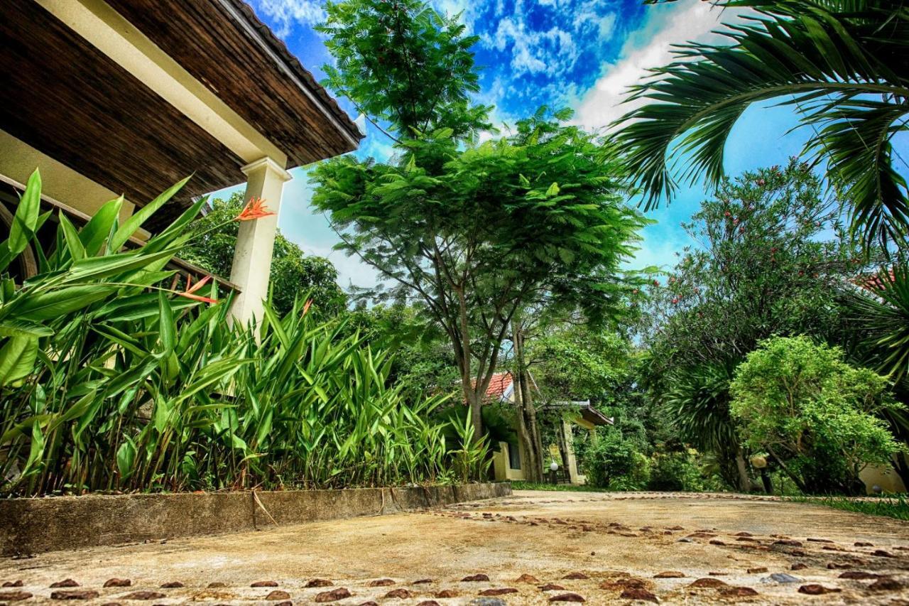 Q Bungalows Kep Exteriör bild